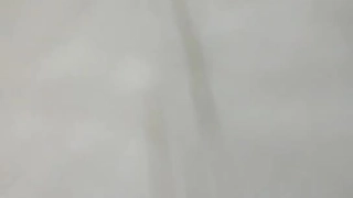 我给我的婊子送了礼物，她换了她的洞