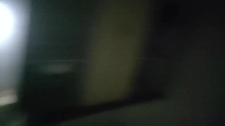 年轻体力好，一人大战两个妹子轮番作战操起来拍摄角度很专业