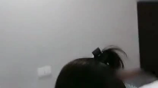 在宿舍房间里口交和性交