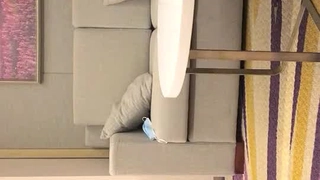 超级小师妹草逼就是给力，丝袜高跟露脸颜值又很高，深喉超给力床上享受大哥