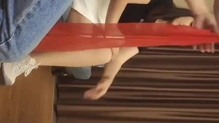 孟加拉群交,瘦弱的少女和熟女,深喉和从后面
