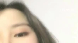 久久久久亚洲AV无码专区体验顶级颜值极品小妞女仆装啪啪，特写舔弄大屌口活很棒，撩起内衣露奶子，主动上位骑坐，大屌爆插粉穴1