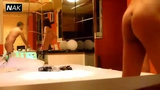 亚洲男男GAY做受XXX哈市绿帽3p在夫妻家